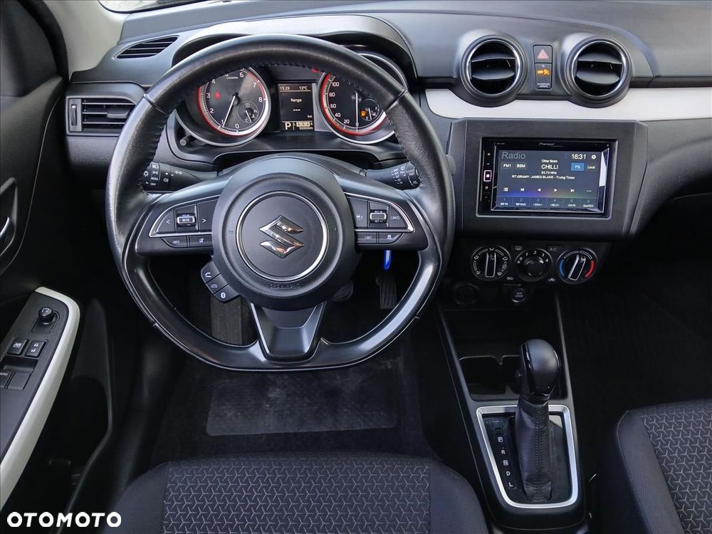 Suzuki Swift 1.2 Dualjet SHVS Premium CVT - 10