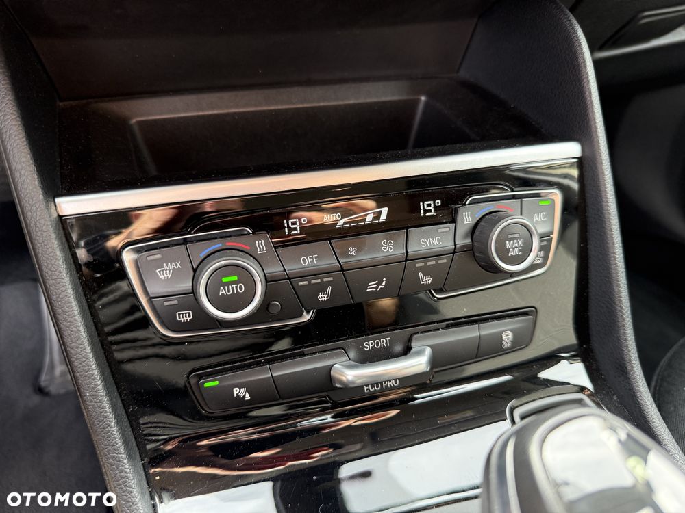 BMW Seria 2 218i Advantage - 26