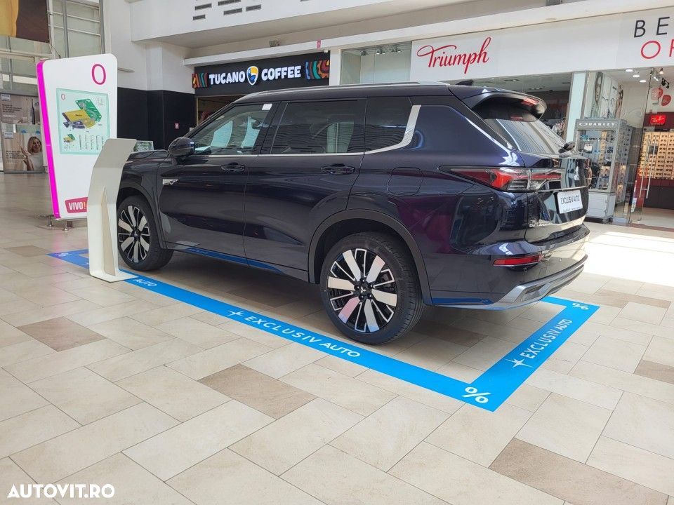 Mitsubishi Outlander - 8