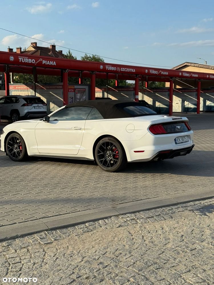 Ford Mustang Cabrio 2.3 Eco Boost - 9