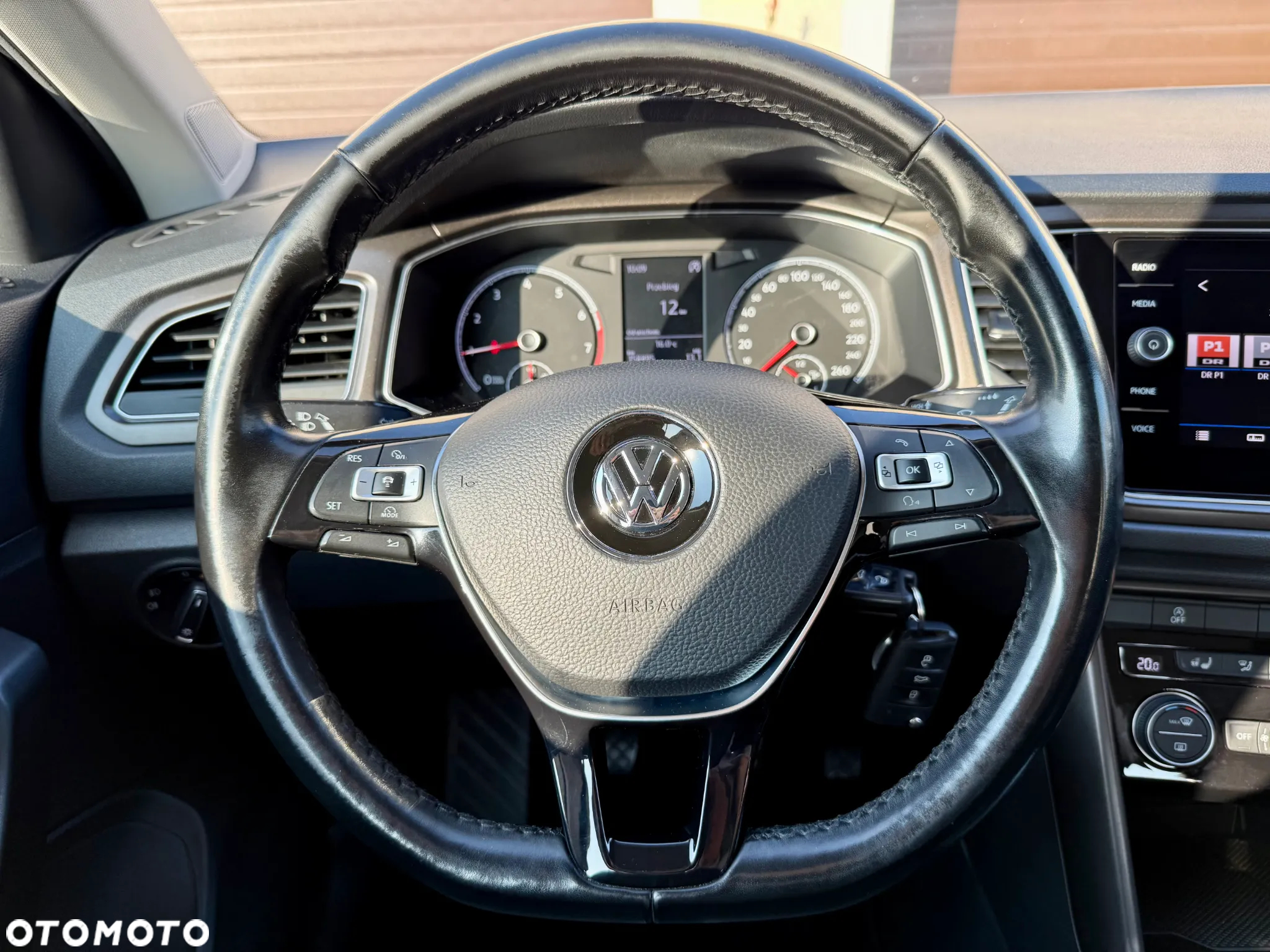Volkswagen T-Roc 1.5 TSI Life - 28