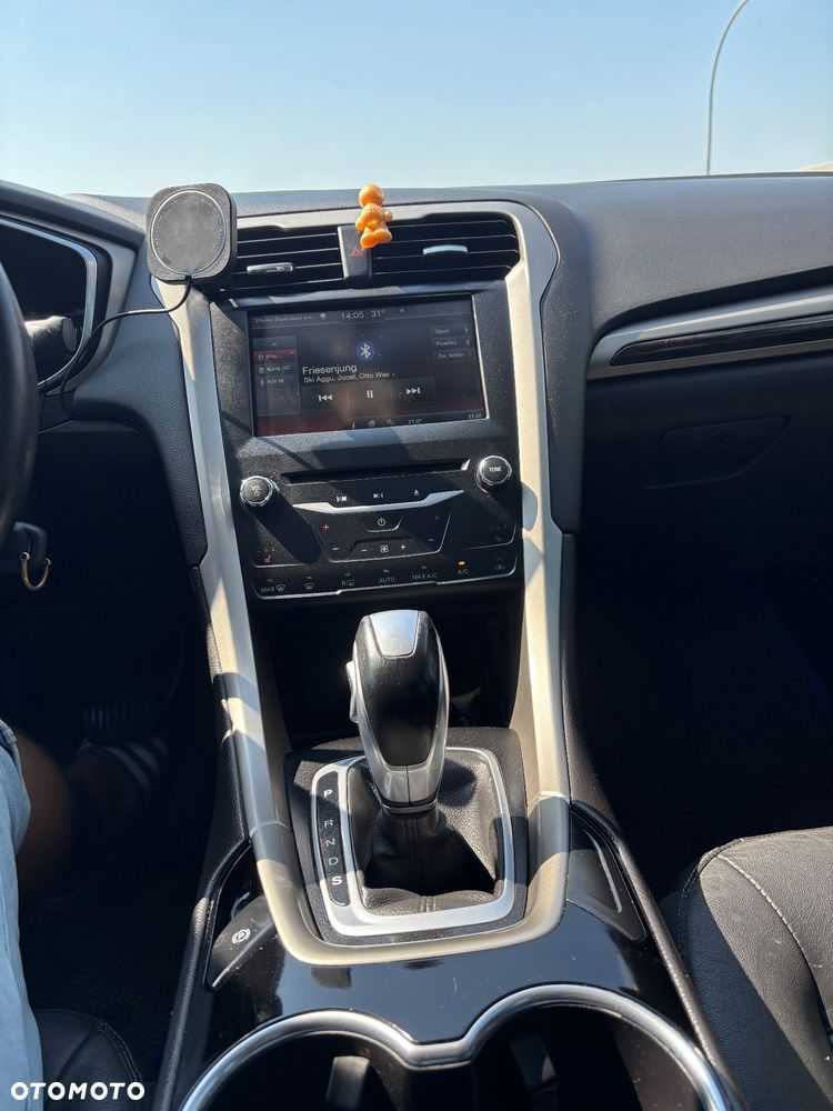 Ford Fusion - 12