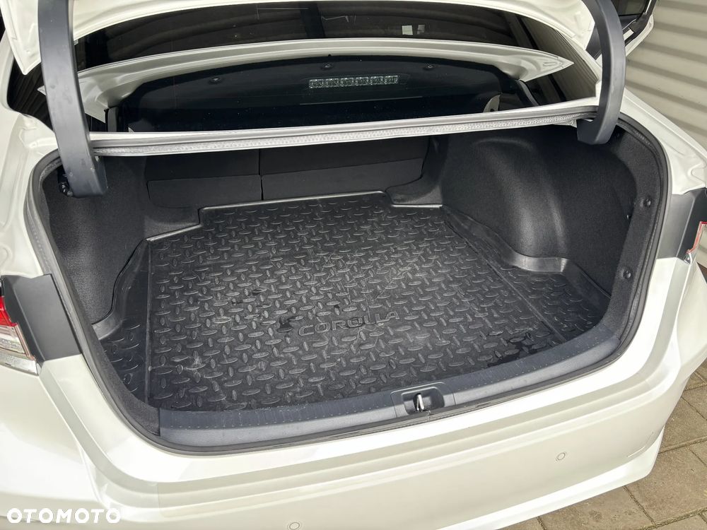 Toyota Corolla 1.6 Comfort - 26