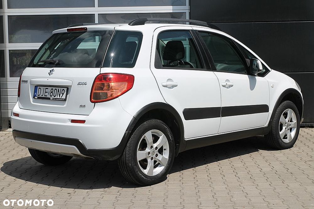 Suzuki SX4 1.6 VVT 4x4 Comfort - 5