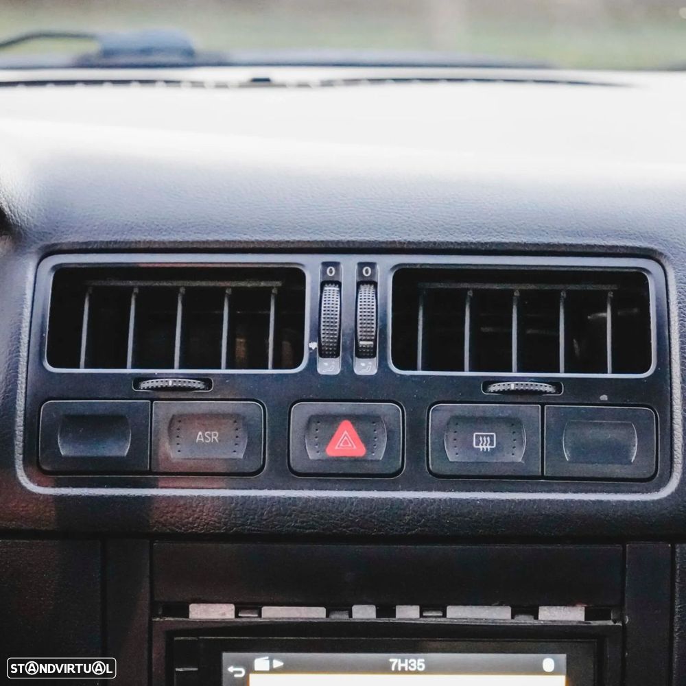 VW Bora 1.9 TDi Highline - 20