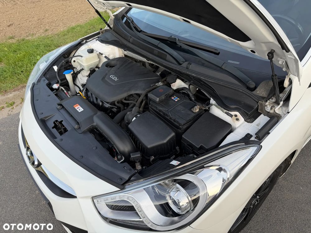 Hyundai i40 Kombi 1.6 Trend - 33