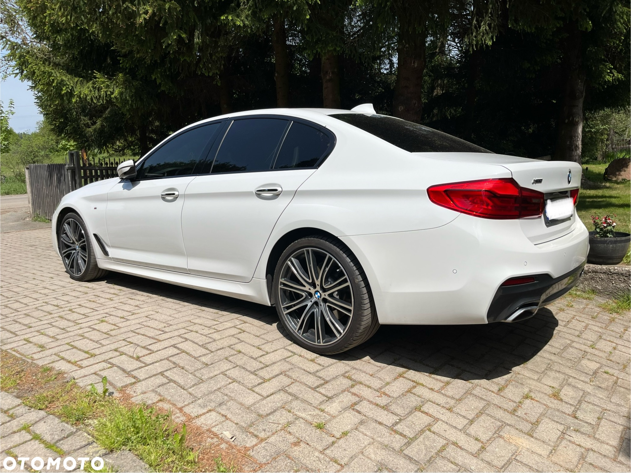 BMW Seria 5 520d M Sport - 4