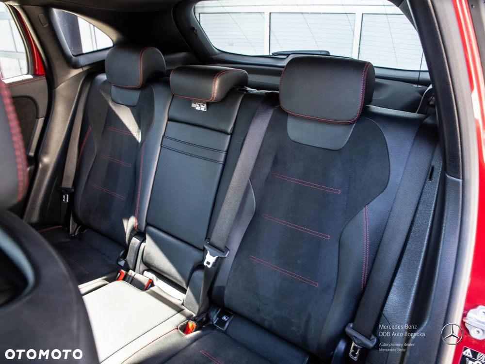 Mercedes-Benz GLA 250e AMG Line - 29