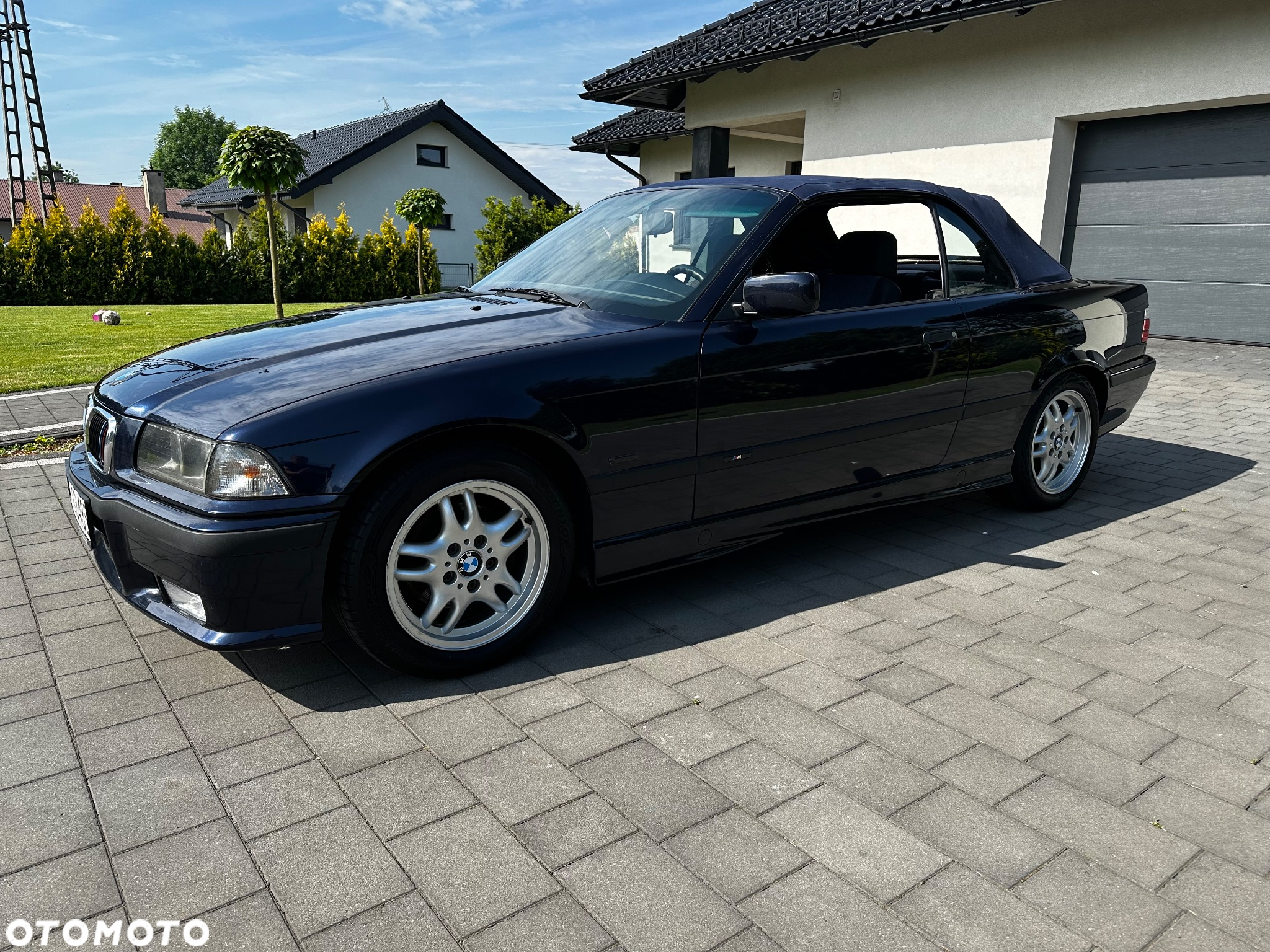 BMW Seria 3 318i Cabriolet - 28