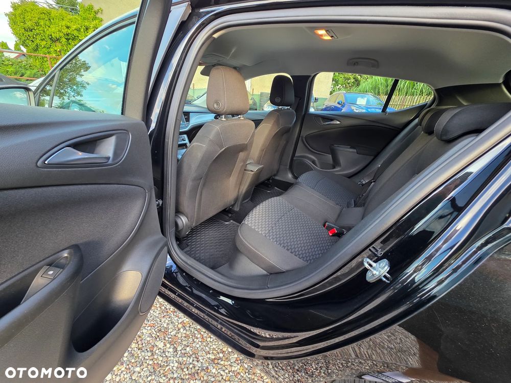 Opel Astra 1.2 T Edition S&S - 8