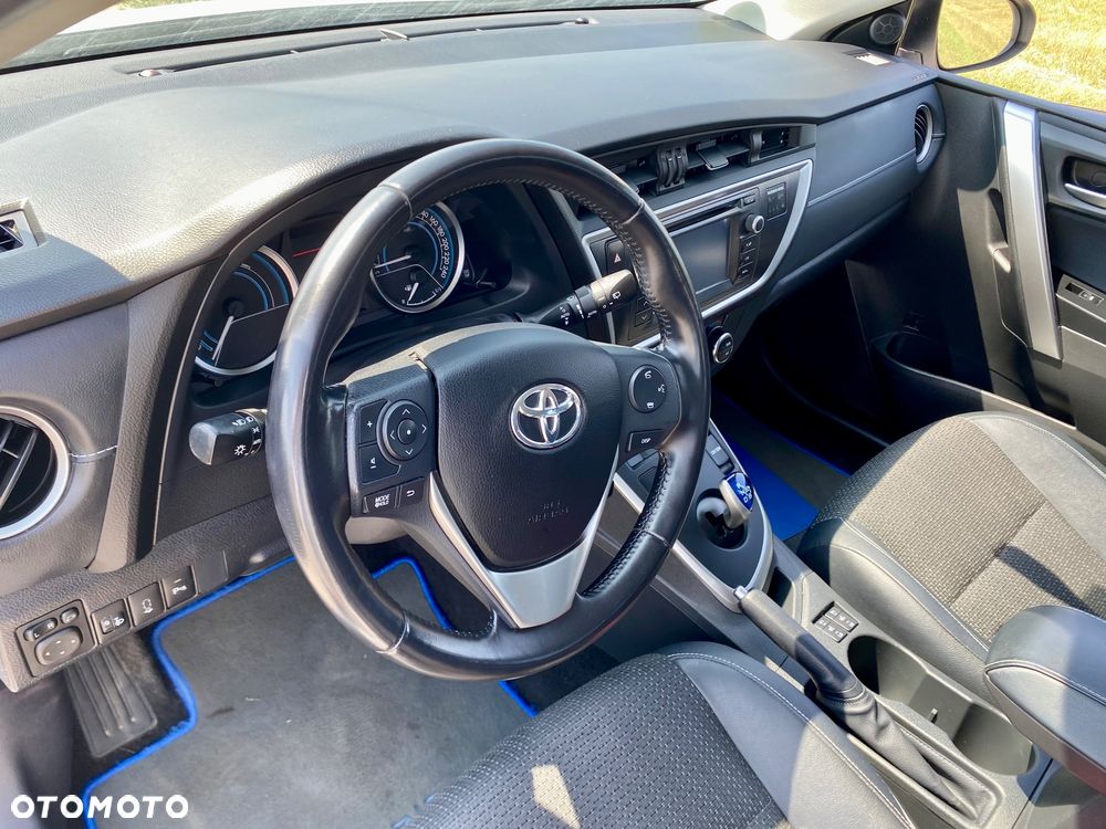 Toyota Auris - 15