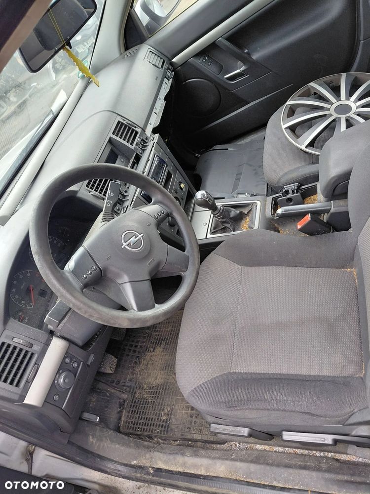 Na części: Opel Vectra Rok 2002  Pojemność 2198 Moc 108 kw Benzyna - 7