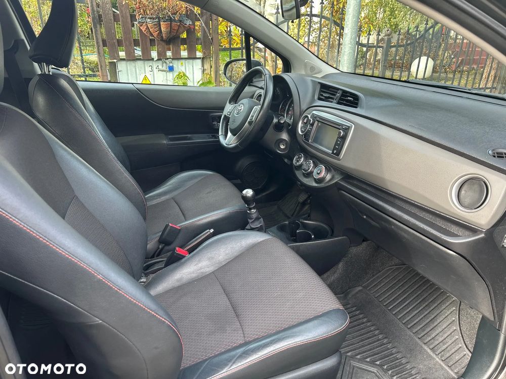 Toyota Yaris 1.4 D-4D Premium - 7