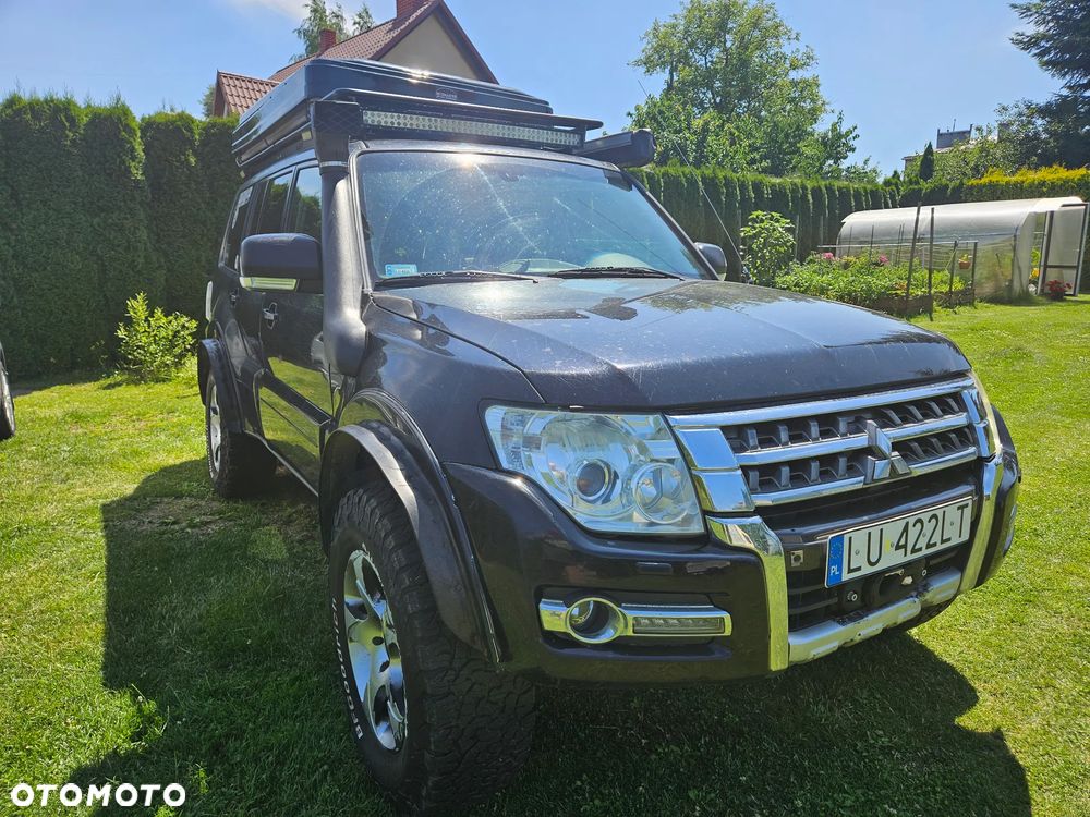 Mitsubishi Pajero - 1