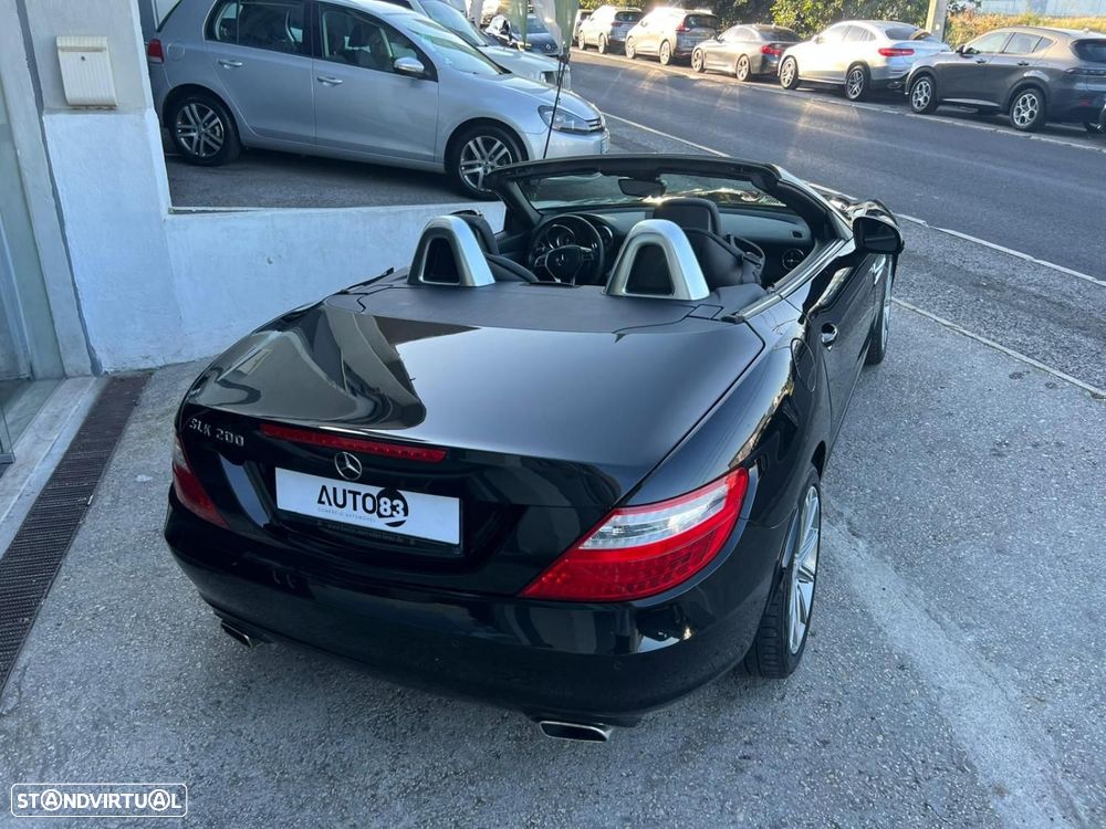 Mercedes-Benz SLK 200 (BlueEFFICIENCY) 7G-TRONIC - 5