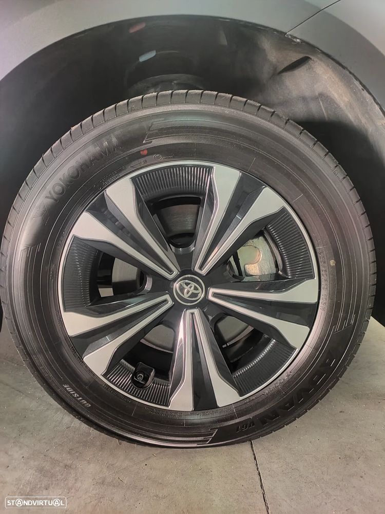 Toyota bZ4X 71,4 kWh Exclusive - 16