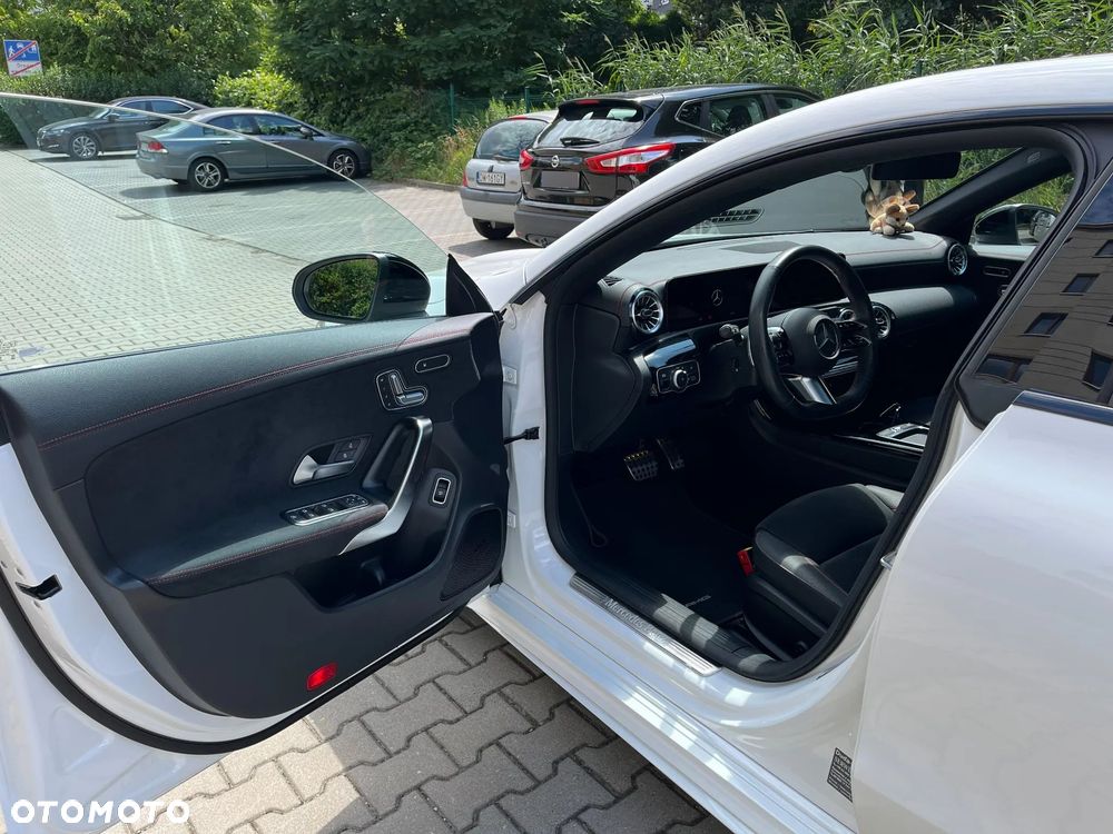 Mercedes-Benz CLA 200 mHEV AMG Line 7G-DCT - 15