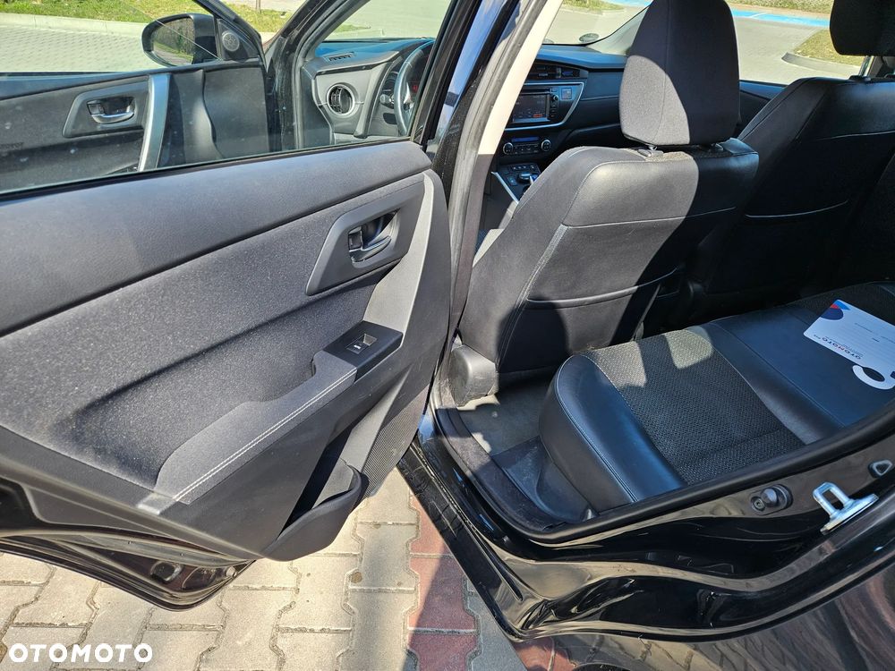 Toyota Auris - 18