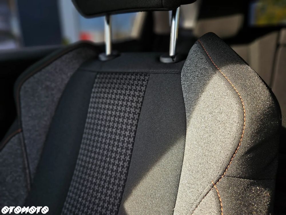 Peugeot 3008 1.2 PureTech Active S&S - 23