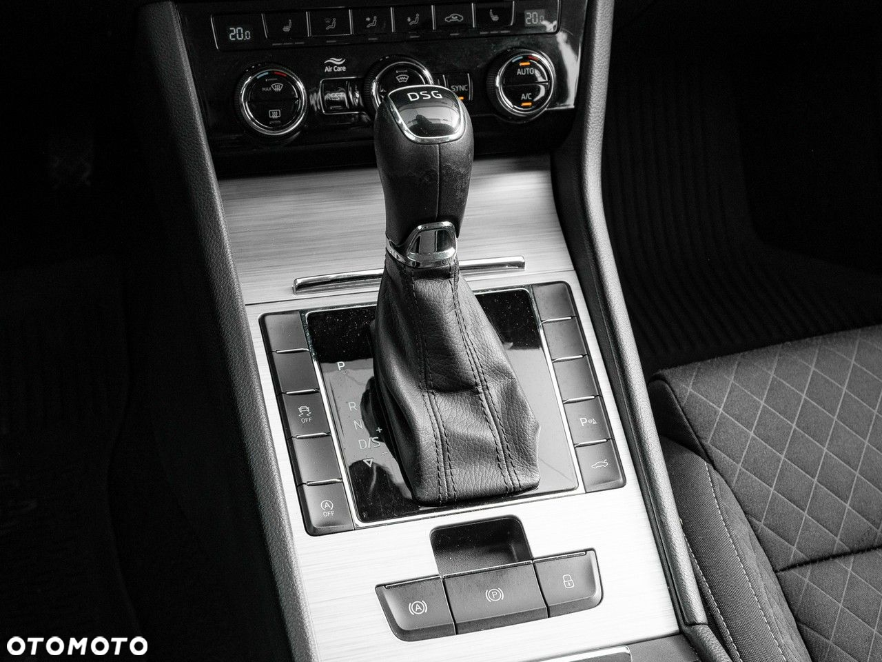 Skoda Superb 2.0 TDI Ambition DSG - 19
