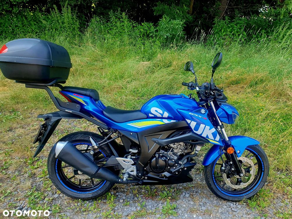 Suzuki GSX - 32