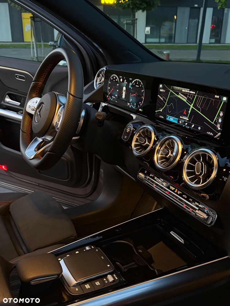 Mercedes-Benz GLA 200 4-Matic Progressive - 16