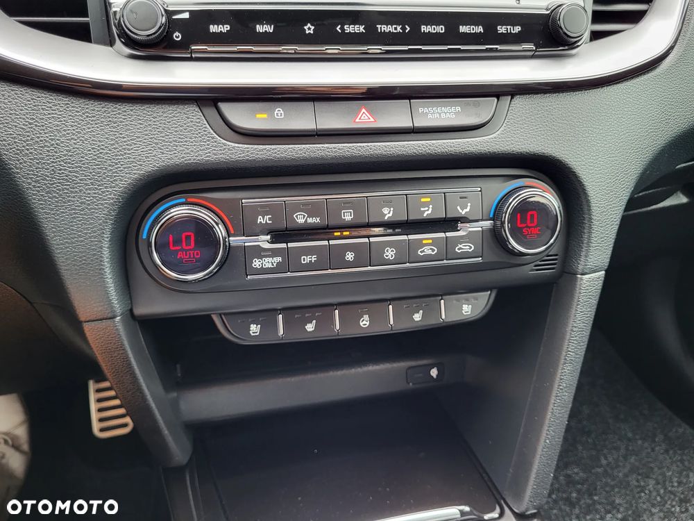 Kia Ceed 1.6 GDI PHEV XL DCT - 23