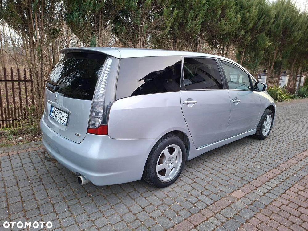 Mitsubishi Grandis 2.0 DI-D 7-Sitzer Intense - 8
