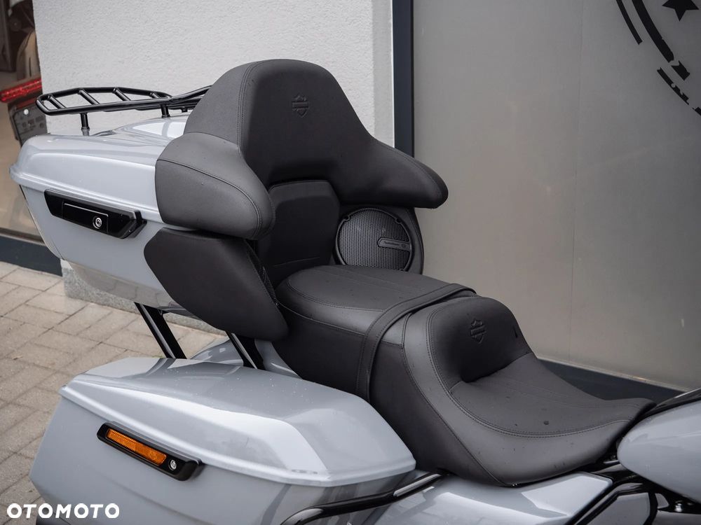 Harley-Davidson Touring Road Glide - 24