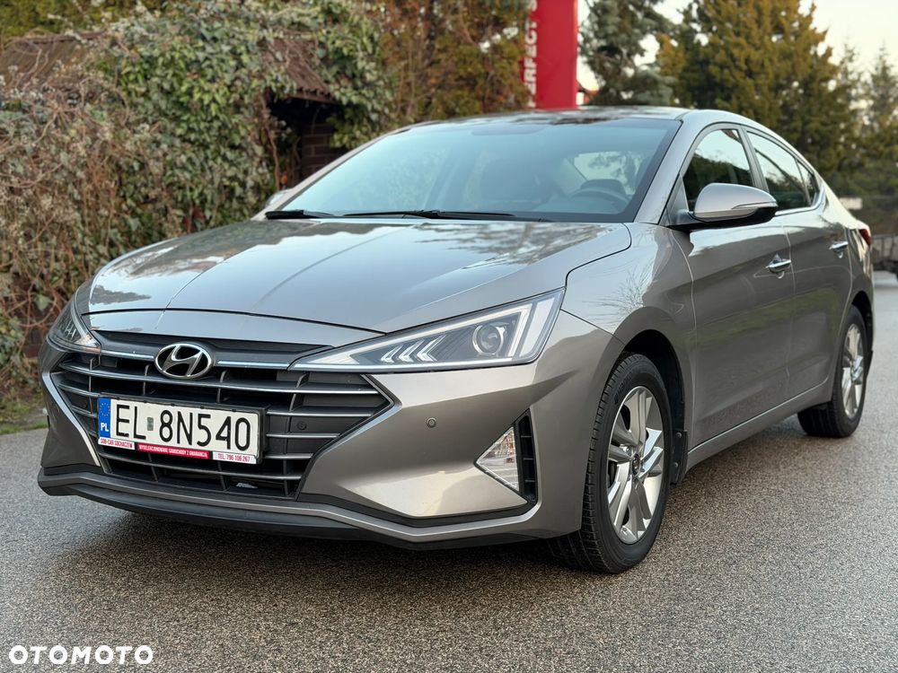 Hyundai Elantra 1.6 Comfort - 1
