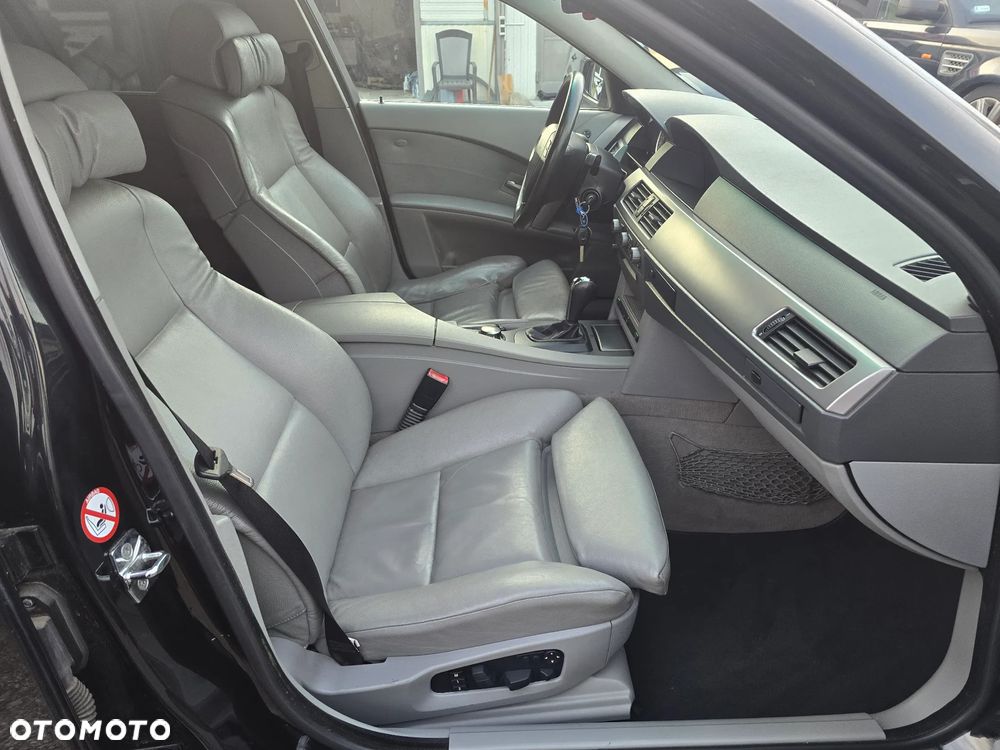 BMW Seria 5 - 32