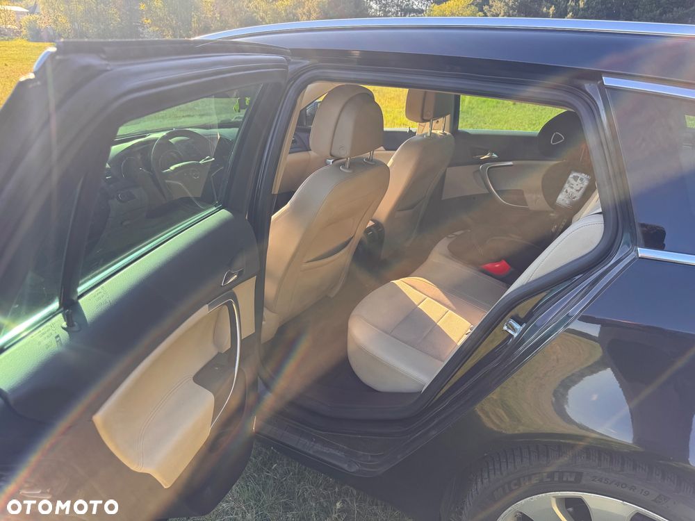 Opel Insignia 2.0 T Cosmo 4x4 - 17