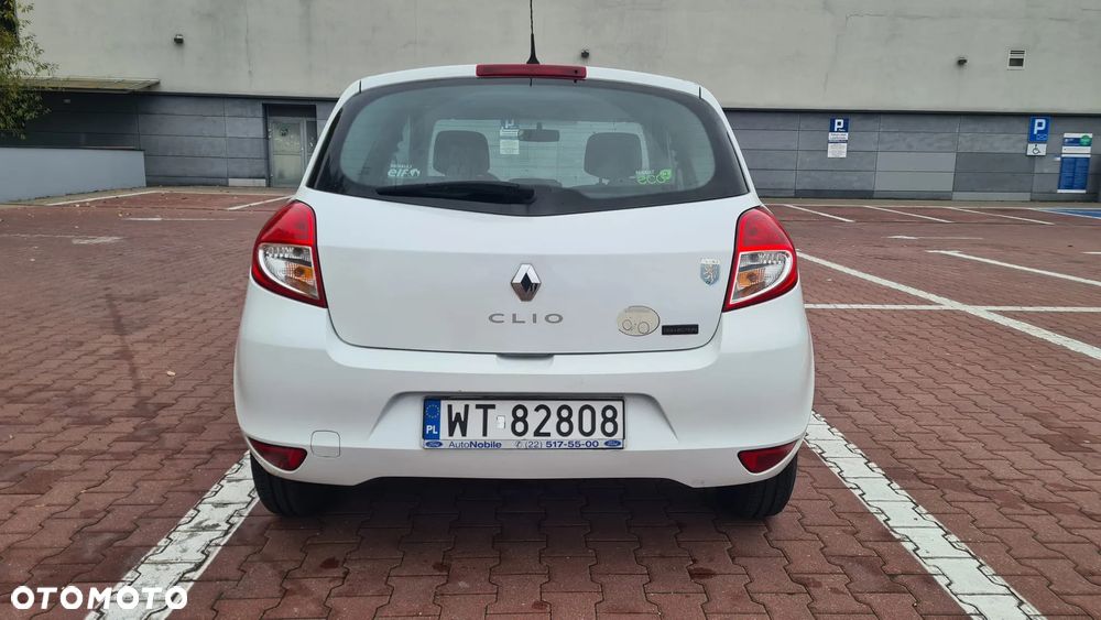 Renault Clio 1.5 dCi Authentique - 6