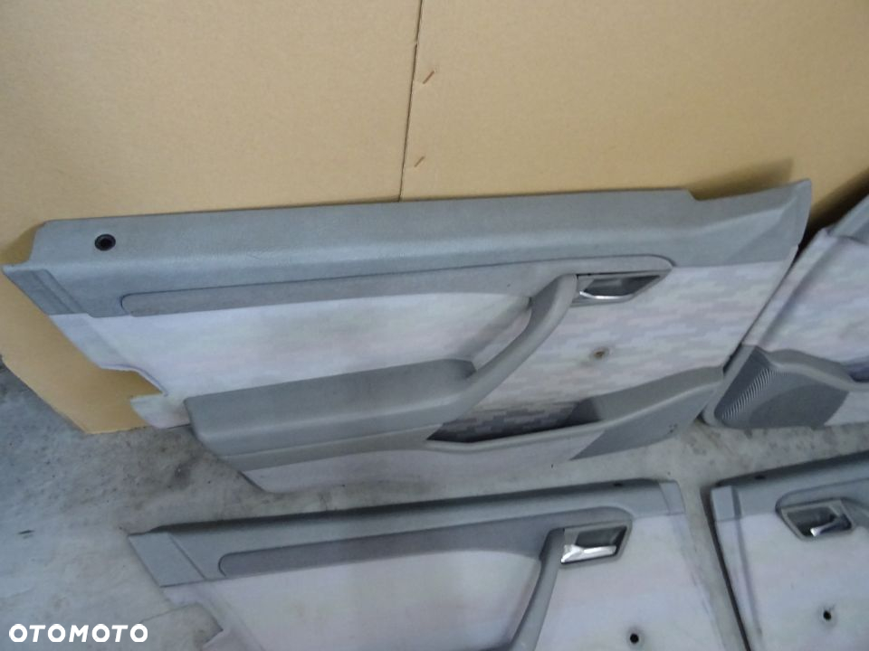 BOCZEK BOCZKI DRZWI PRZÓD TYŁ MERCEDES W202 SEDAN NR236 - 3
