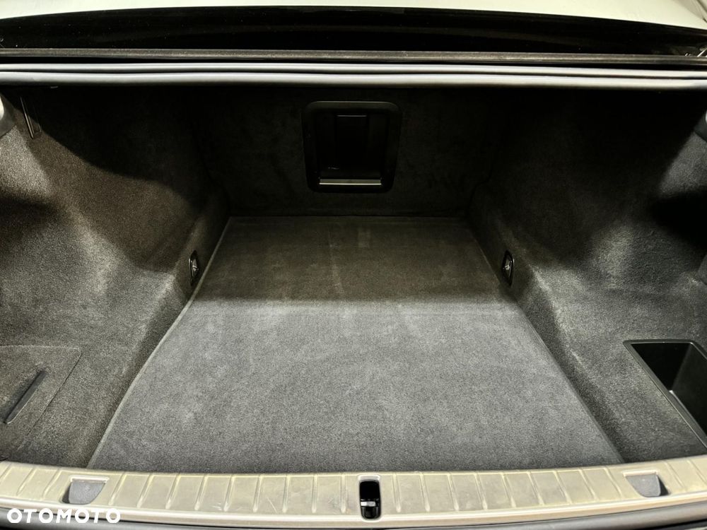 BMW Seria 7 - 35