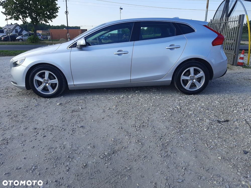 Volvo V40 D2 - 13