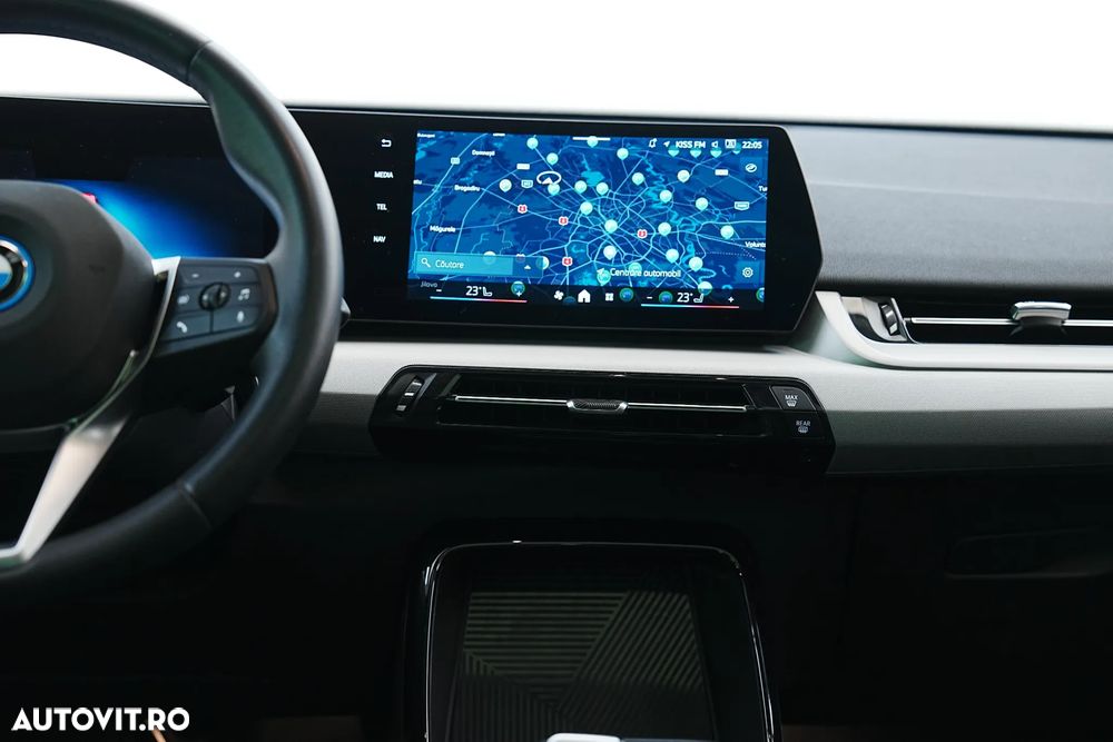 BMW iX2 - 15