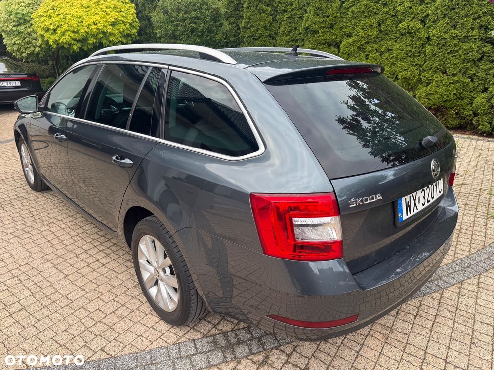 Skoda Octavia 1.6 TDI Premium Edition - 9