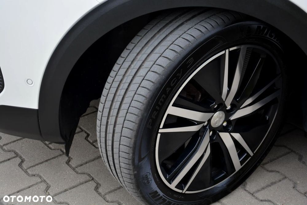 Peugeot 3008 Hybrid4 300 e-EAT8 GT - 24