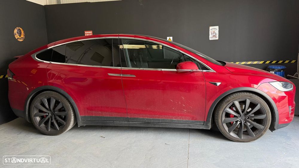 Tesla Model X P100D - 1