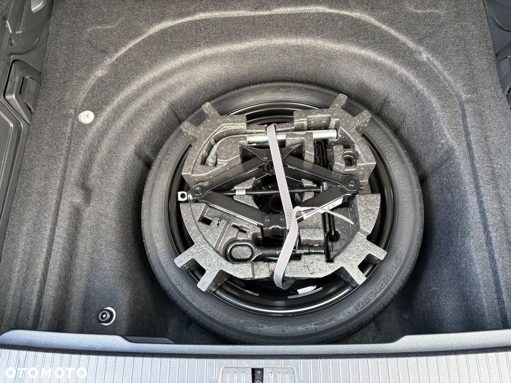Volkswagen Passat - 16
