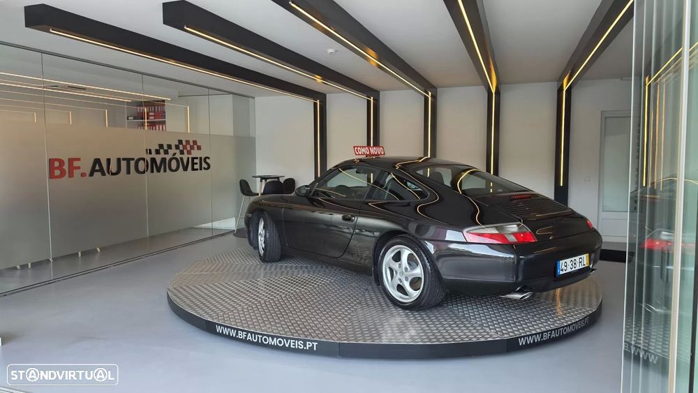 Porsche 911 (996) Carrera - 16