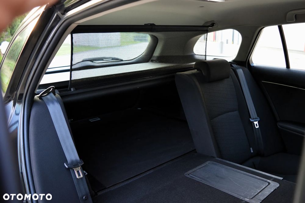 Toyota Avensis 2.0 D-4D Sol - 14