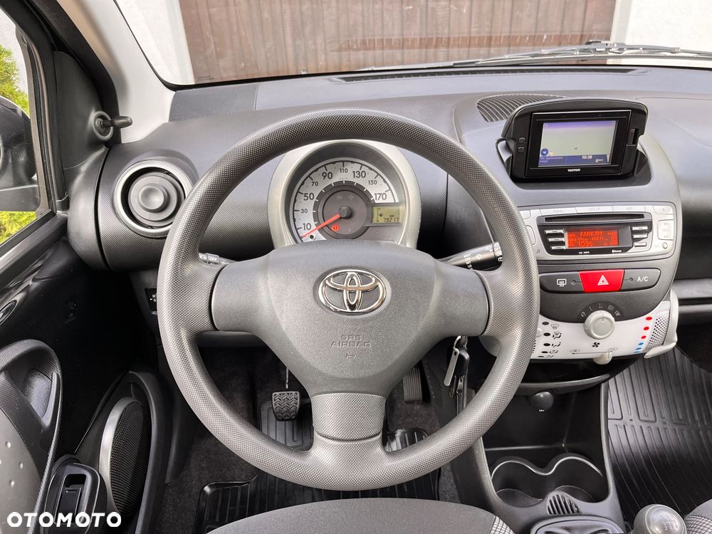 Toyota Aygo - 10