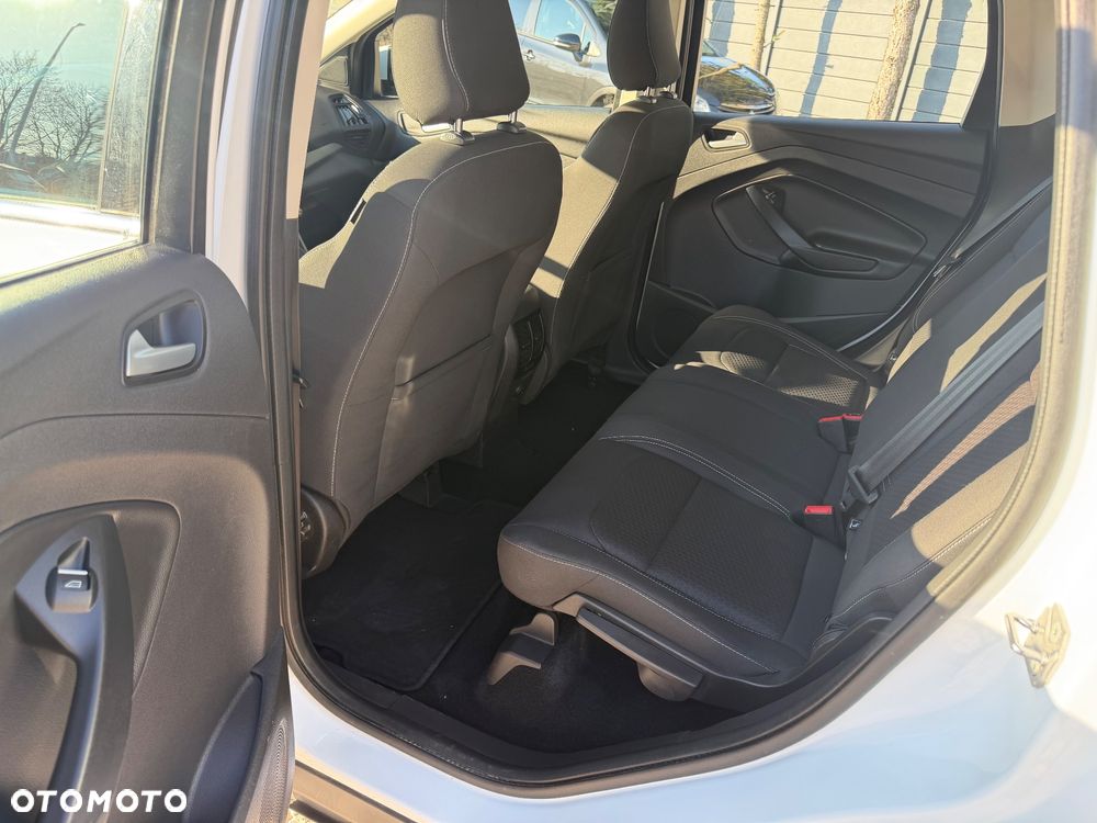 Ford Kuga 2.0 TDCi 4x2 Titanium - 15