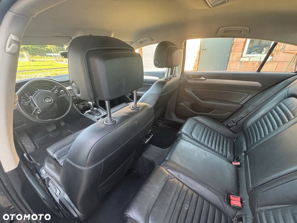 Volkswagen Passat - 10