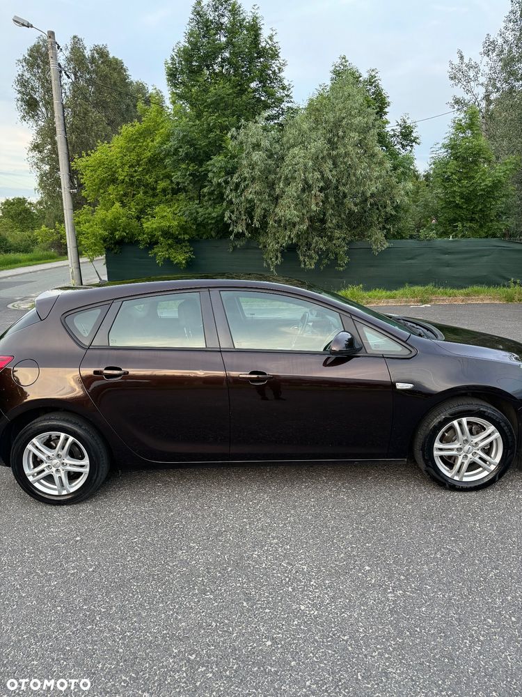 Opel Astra ver-1-6-enjoy - 2