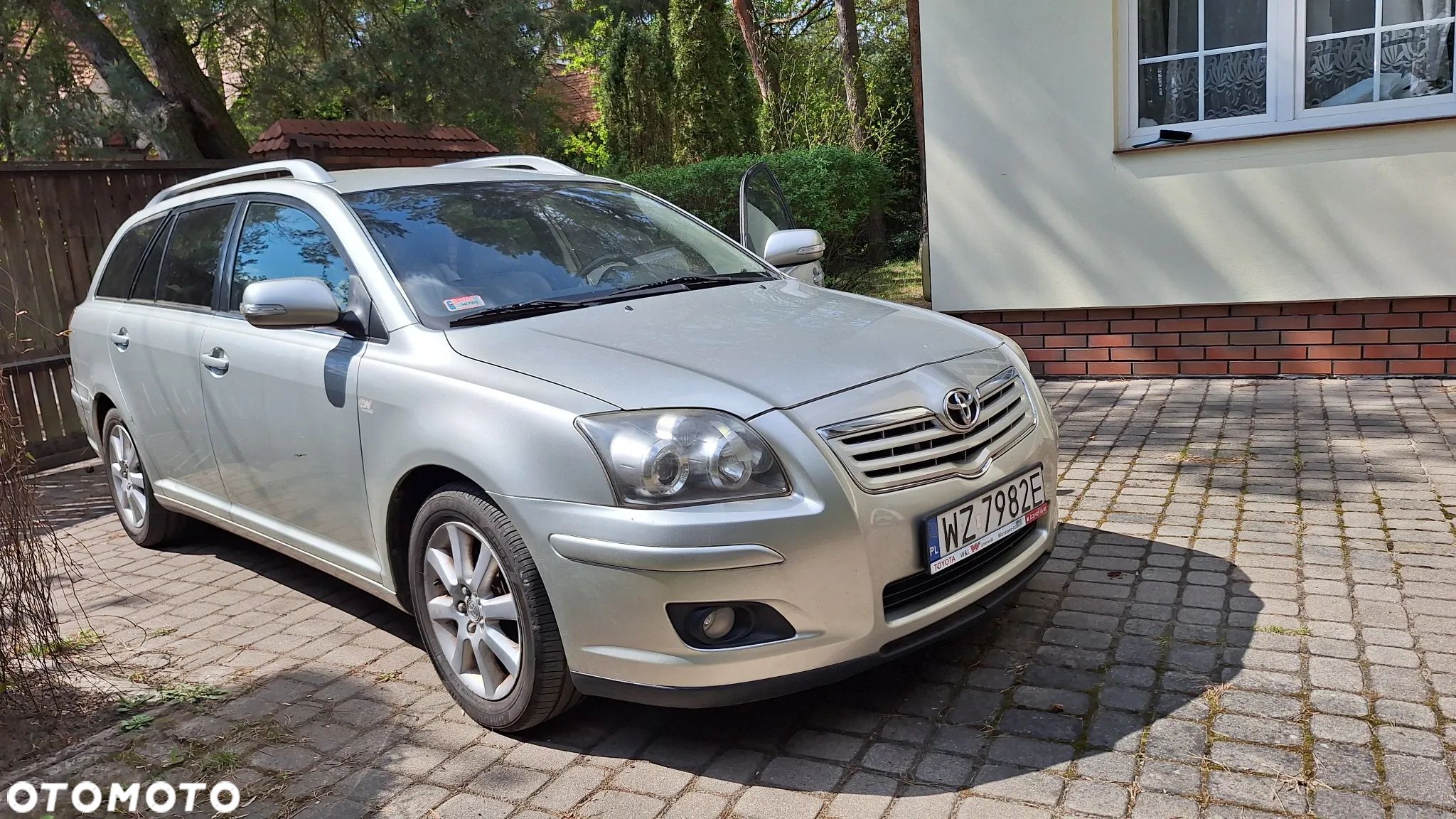 Toyota Avensis 2.0 D-4D Sol - 1