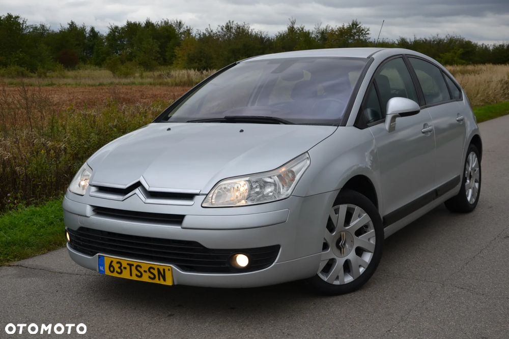 Citroën C4 1.6 16V Confort - 10