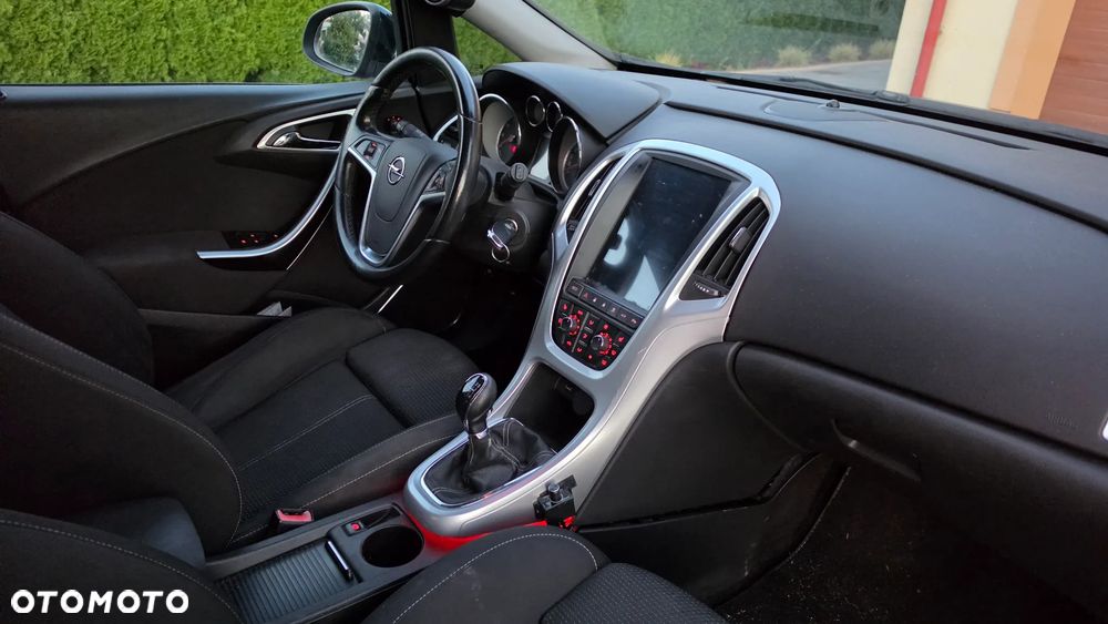 Opel Astra 1.6 Turbo - 16